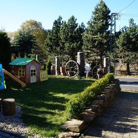 Chalupa Nela Apartmany Haj U Loucne Pod Klinovcem Loučná pod Klínovcem Exterior foto